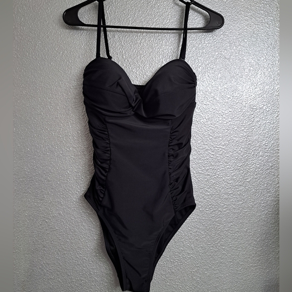 Old Navy Black Ruched One Piece Bathing Suit Size S - Picture 1 of 4